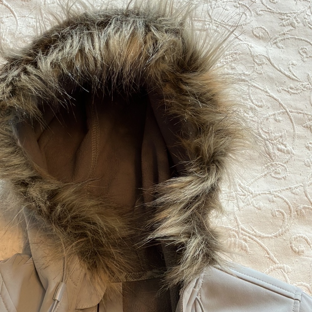 Silver/gray Mondetta jacket - Picture 2 of 7